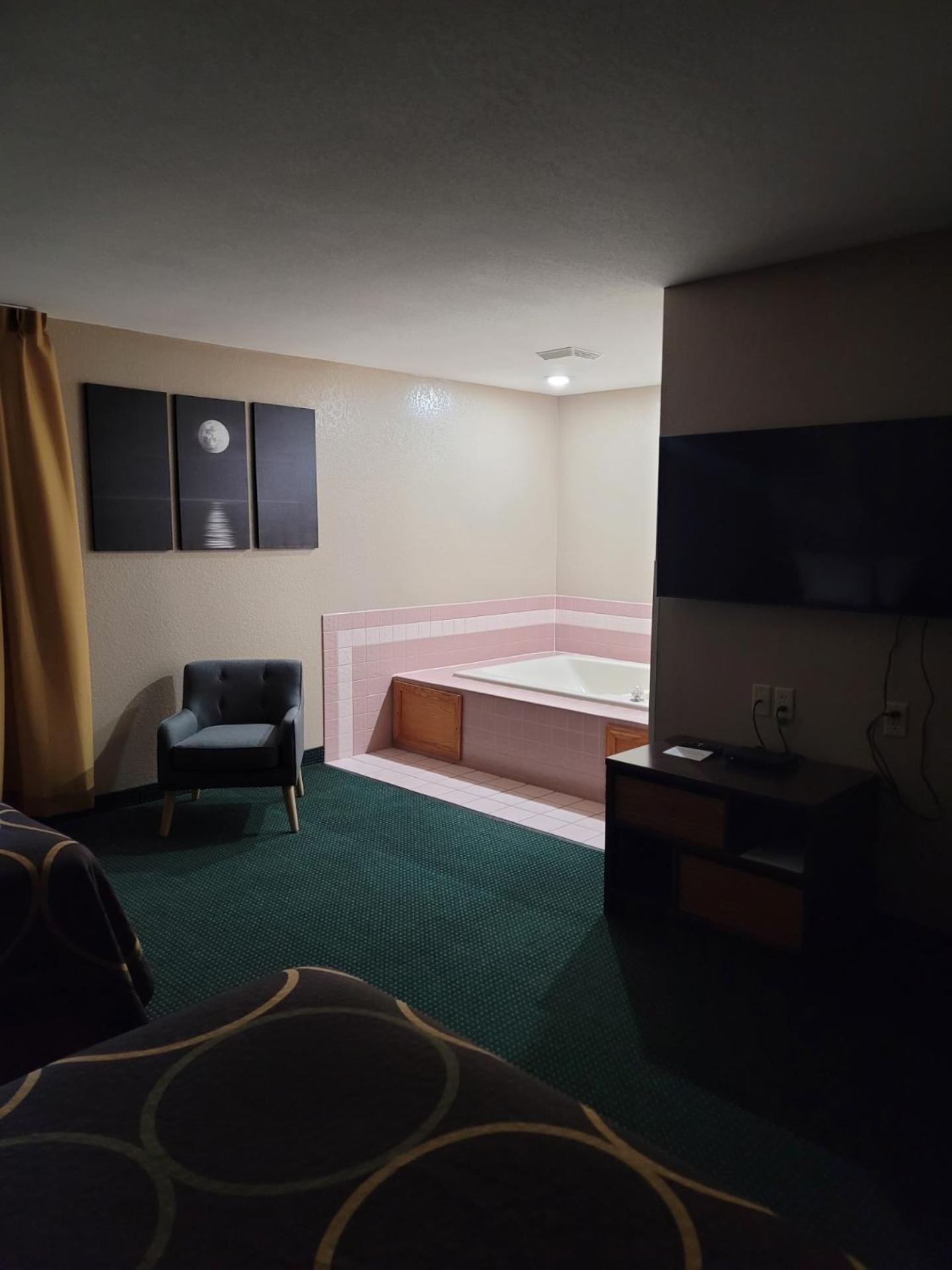 Super 8 By Wyndham Ionia Mi Hotel Buitenkant foto